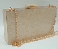 BOLSO NACAR DORADO CON CADENA